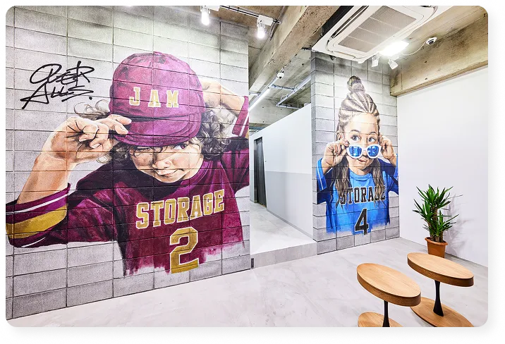 有名デザイナーによるアート空間。巨大な壁面のエントランスをはじめ、おしゃれで上質な空間を提供します。