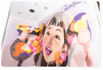 有名デザイナーによるアート空間。巨大な壁面のエントランスをはじめ、おしゃれで上質な空間を提供します。